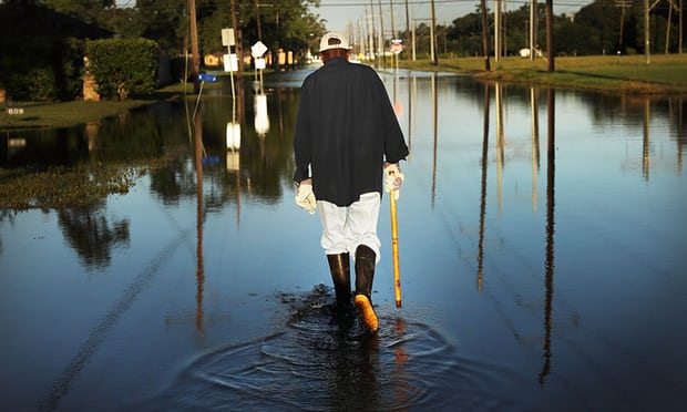 Guardian: 61% of Undocumented Hurricane Clean Up Workers Lack Proper Respiratory Equipment