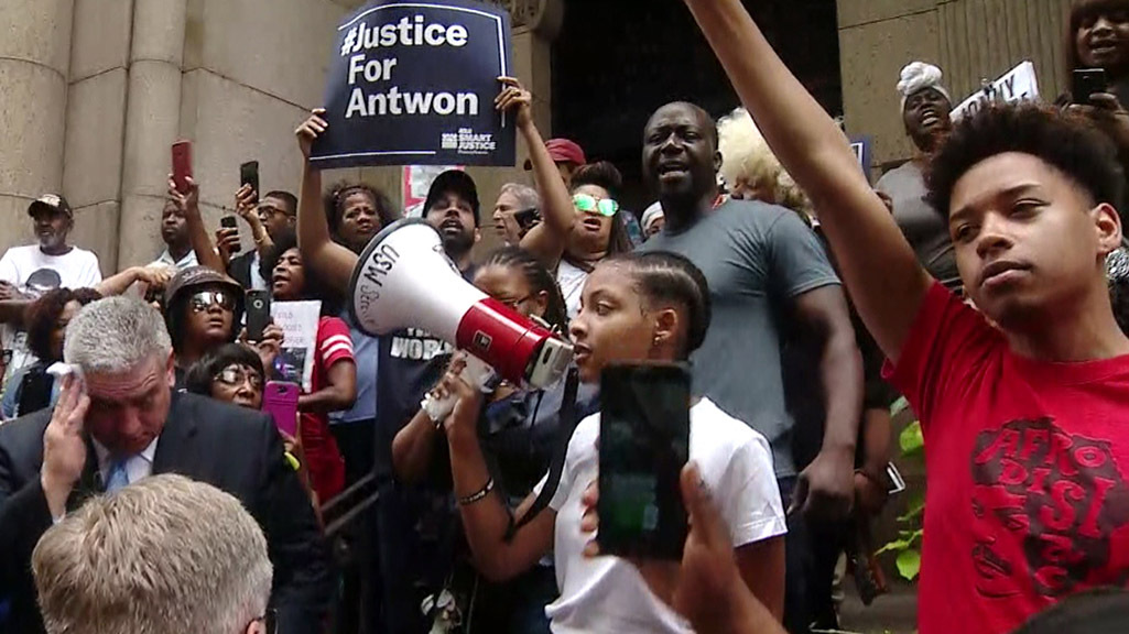 Union Shop Raided by ICE - 3rd Florida Newspaper Unionizes - Antwon Rose Protesters Shut Down Pittsburgh Highway