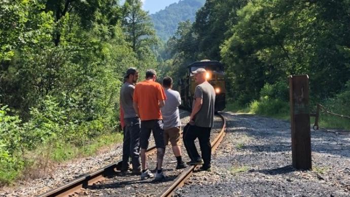 Harlan County Coal Miners Block Train Tracks as Dispute Intenfises