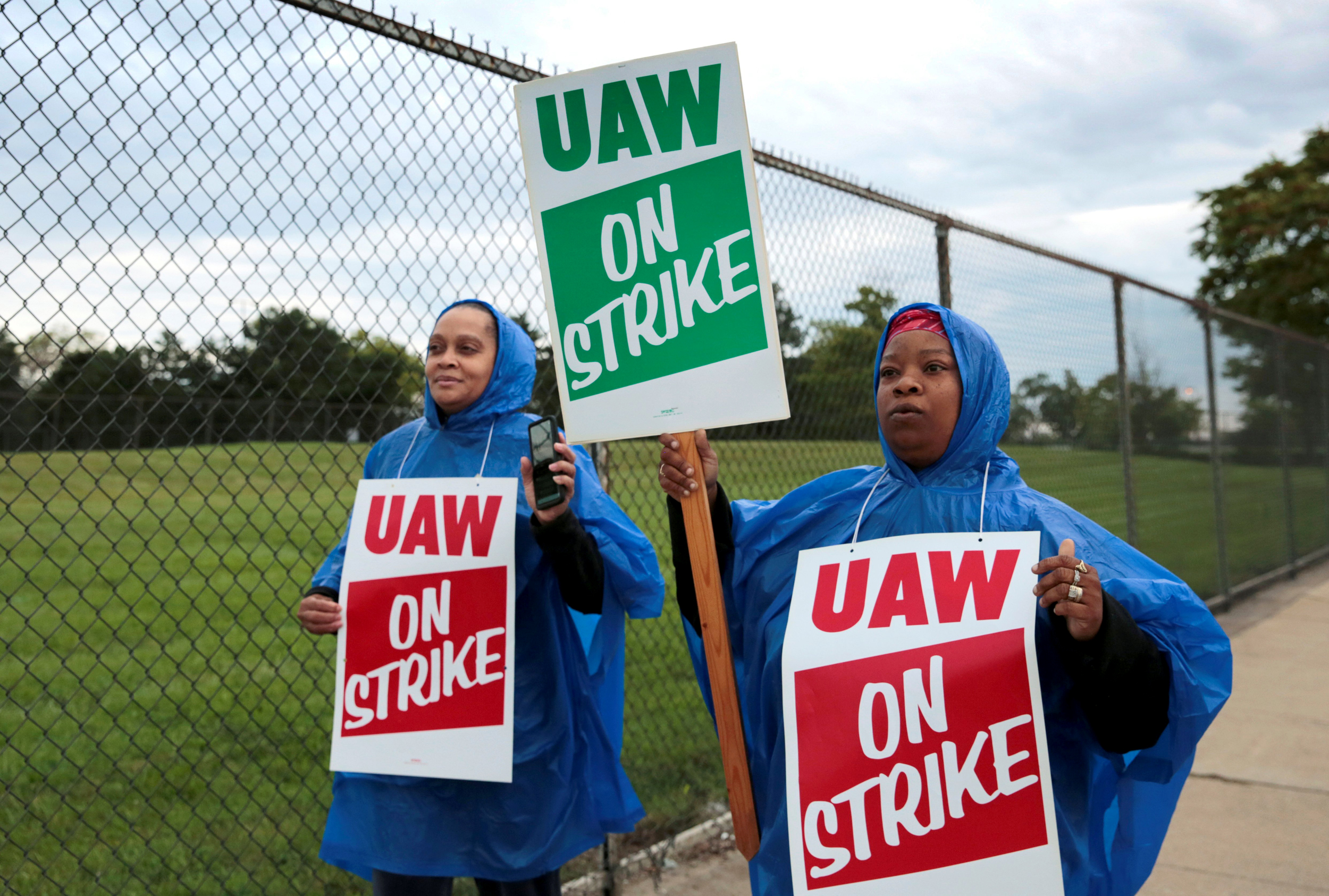 49,000 General Motors Workers to Strike at Midnight Tonight