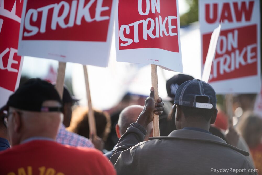 2 UAW Members at Chrysler Have Died of COVID-19