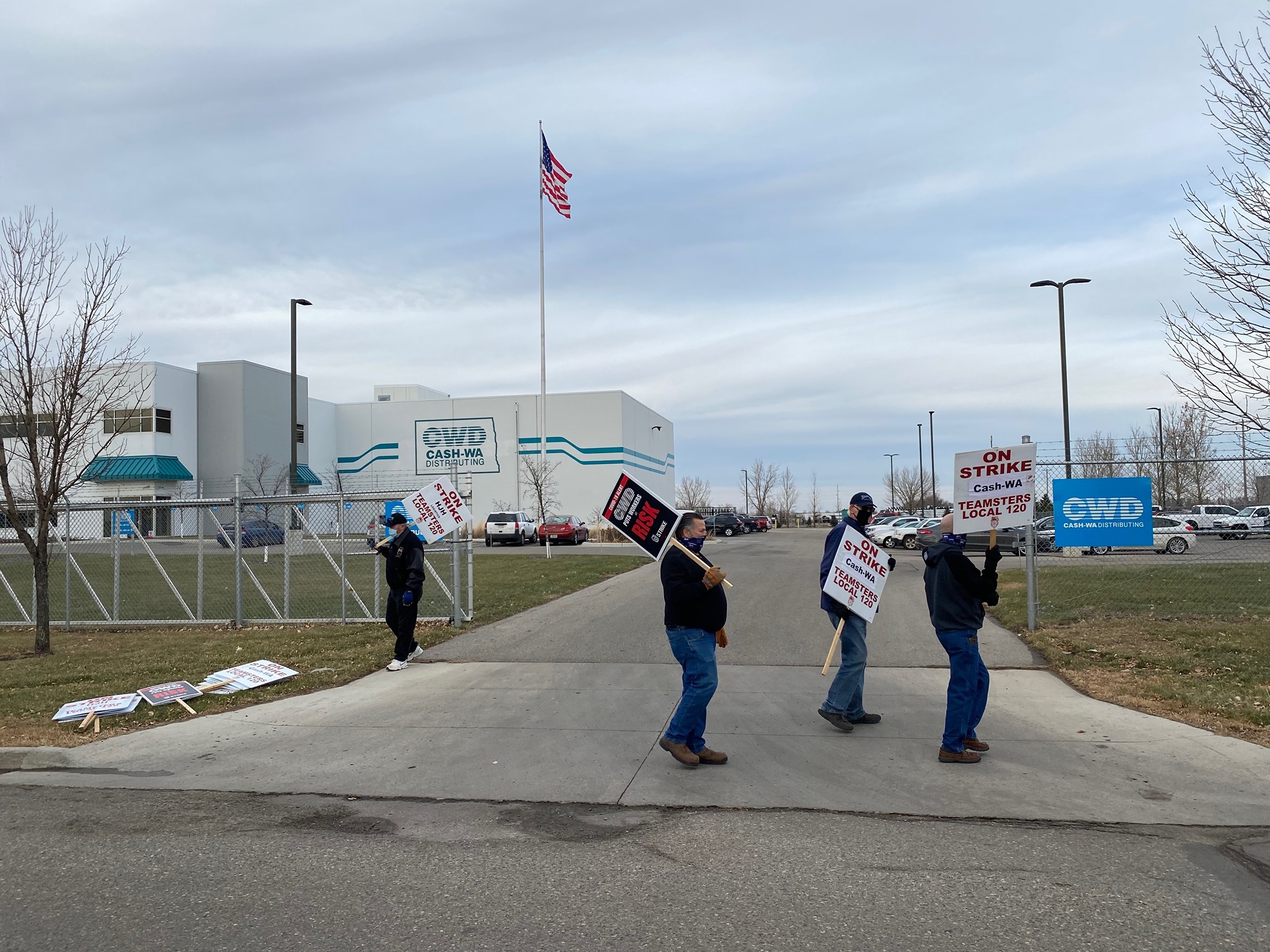 North Dakota Teamsters Strike as COVID Spikes - Dayton Bus Drivers Strike Ruled Illegal - 28-Year-Old Black Woman Elected Pittsburgh NewsGuild Prez