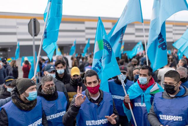 9,000 Amazon Workers Strike in Italy - Detroit Teamsters Strike - Mass Coca-Cola Workers Strike