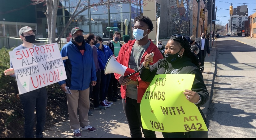 Pittsburgh Bus Drivers & Activists Picket in Solidarity with Alabama Amazon Workers 