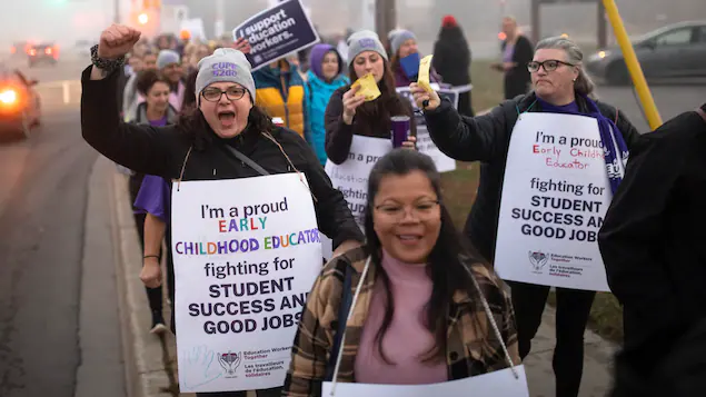 55,000 Ontario Educators Win Walkout & Law Repeal - NYT & Reuters Staff Move to Walkout - Payday Records It's 2,400 Strike