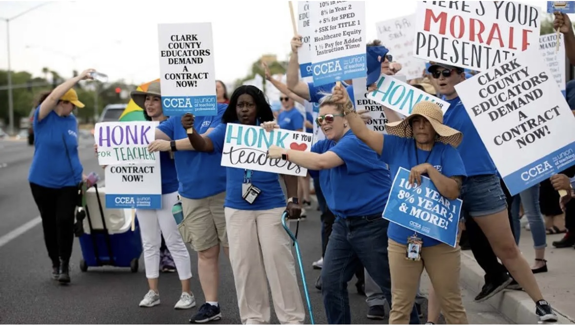 18,000 Las Vegas Teachers Prepare to Illegaly Walkout - 7,000 NYC School Bus Drivers Could Strike - Youngstown Teachers Win Republican Support