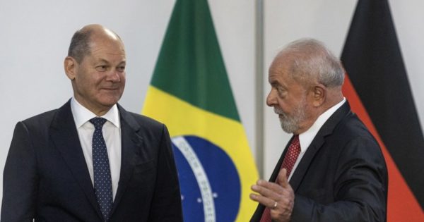 Brasil enfrenta retaliação quando Lula pressiona cessar-fogo na Ucrânia – estúdios de Hollywood planejam greves